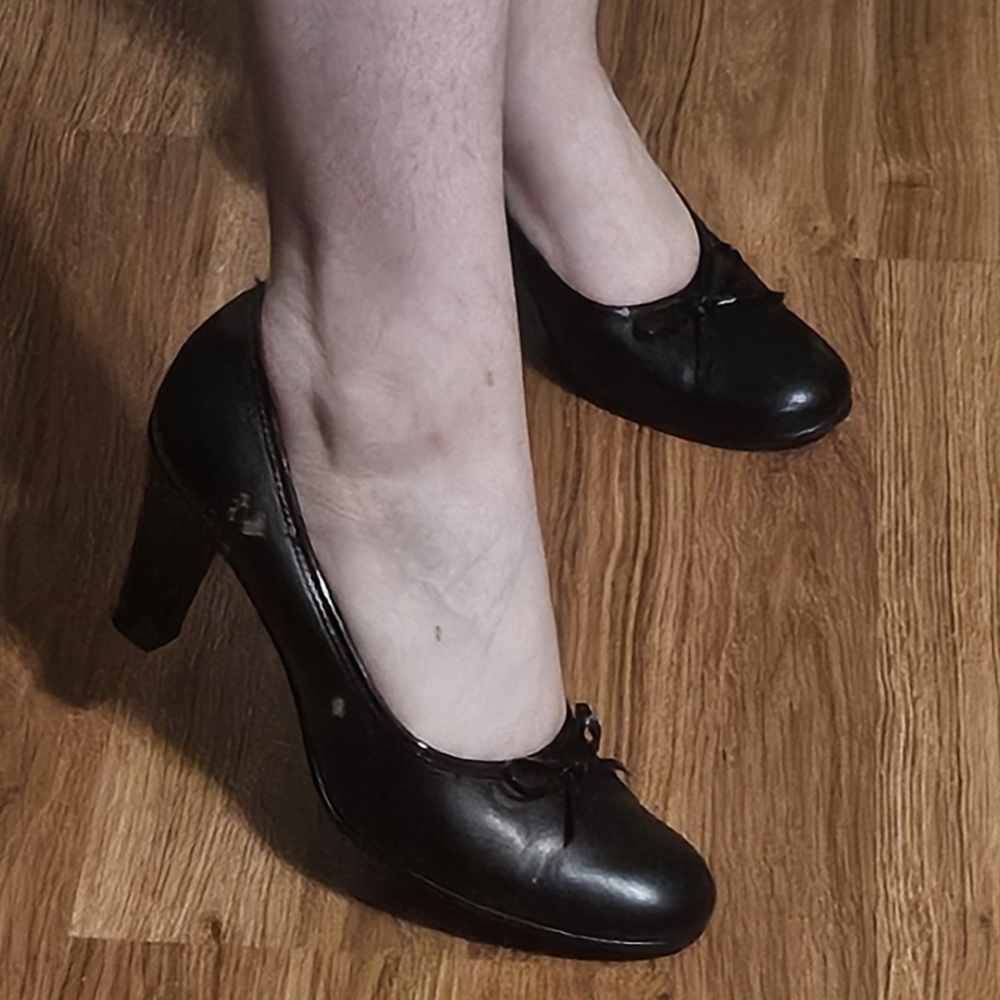 Predictions Black Heels